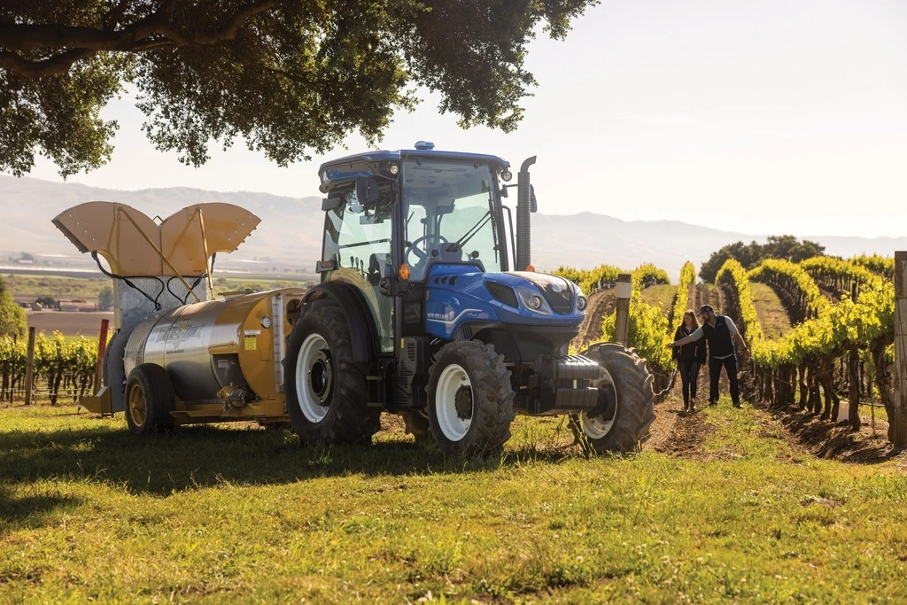 T4.120F robot by New Holland